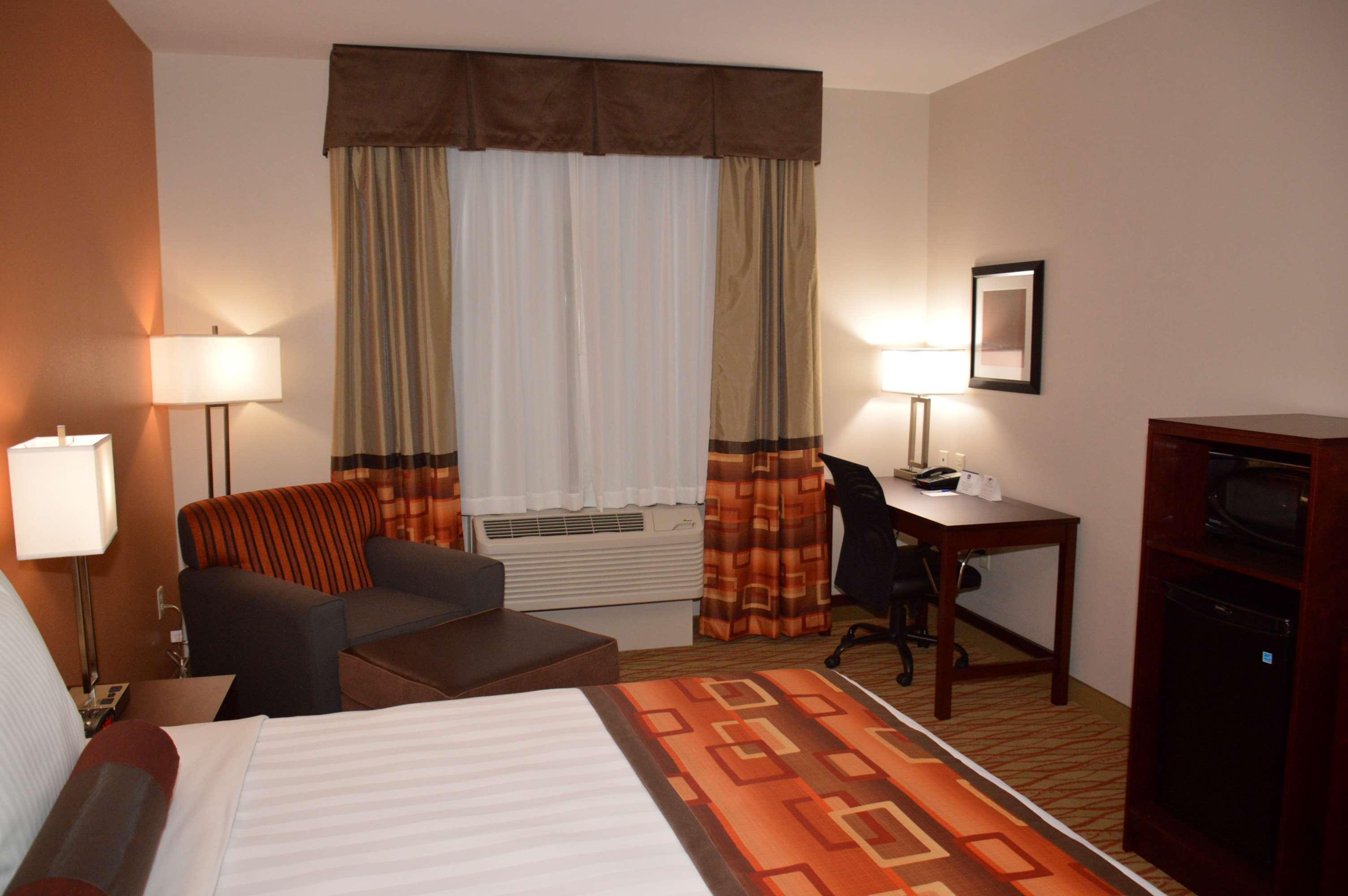 Best Western Plus Spring Inn & Suites Luaran gambar
