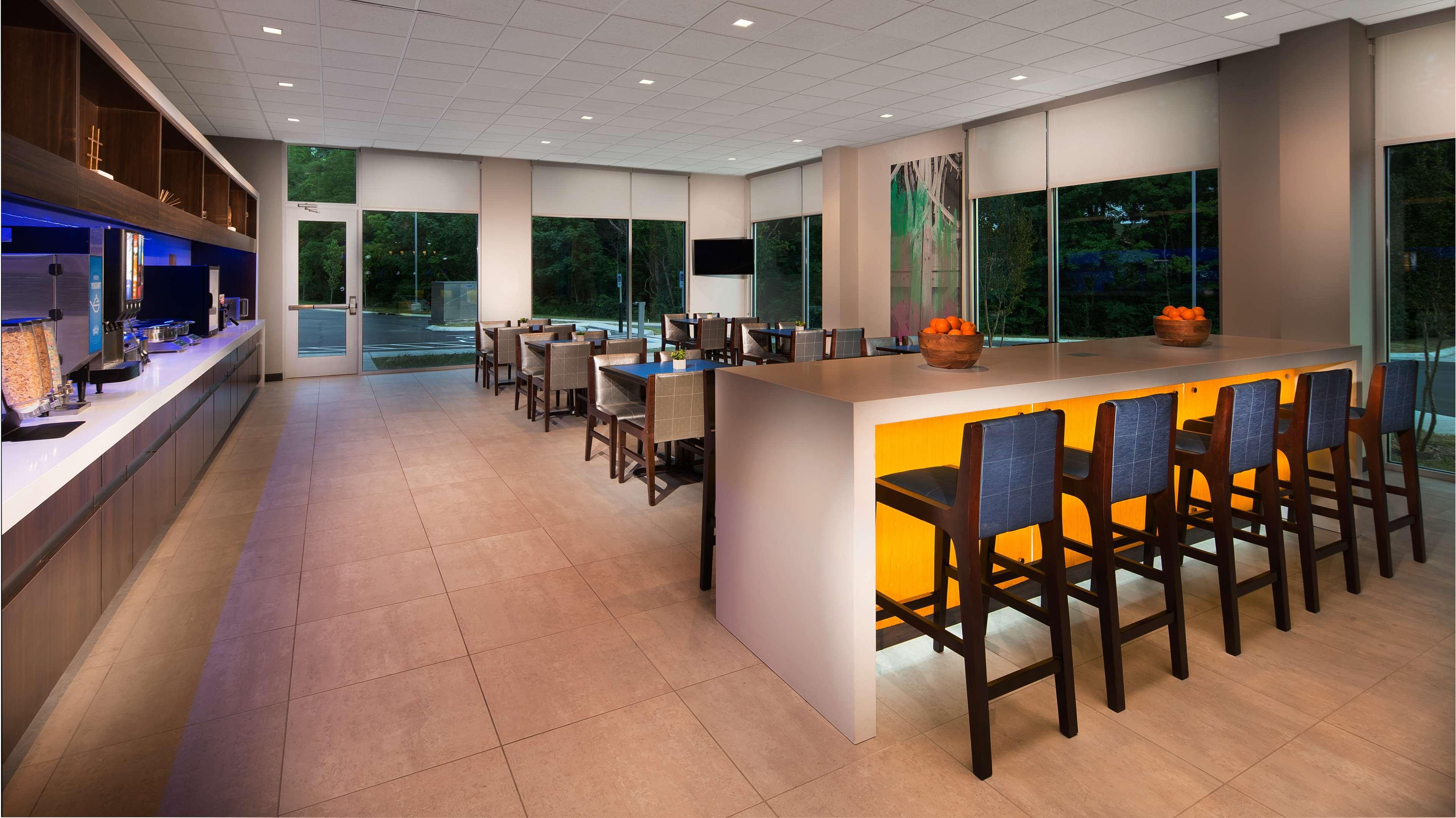 Best Western Plus Spring Inn & Suites Luaran gambar