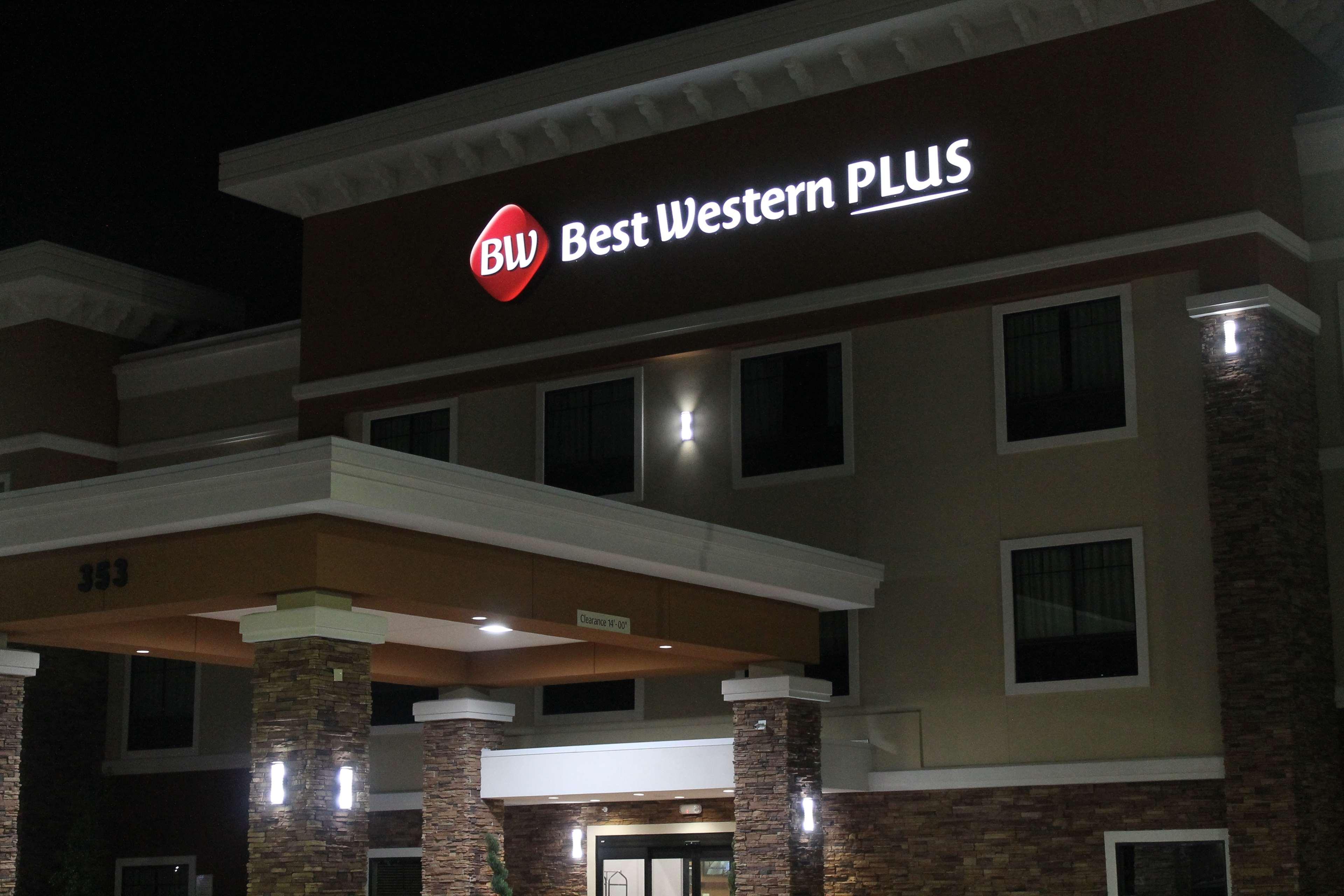 Best Western Plus Spring Inn & Suites Luaran gambar